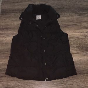 Puffy vest; old navy size Large - Black